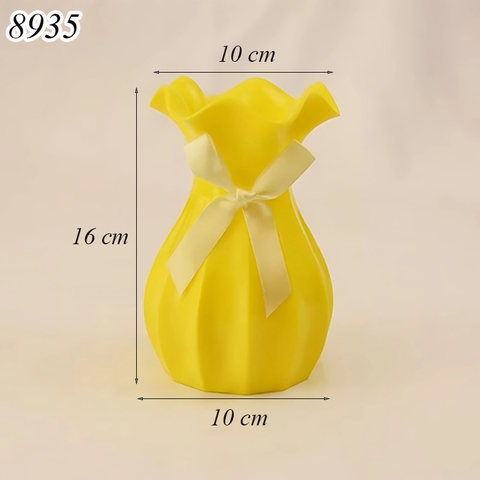 Bình cắm hoa nhựa vàng nơ trắng sữa TQ