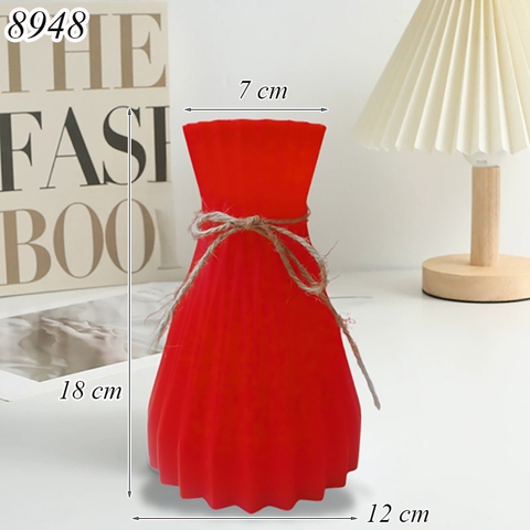 Bình cắm hoa nhựa đỏ quấn dây gai TQ