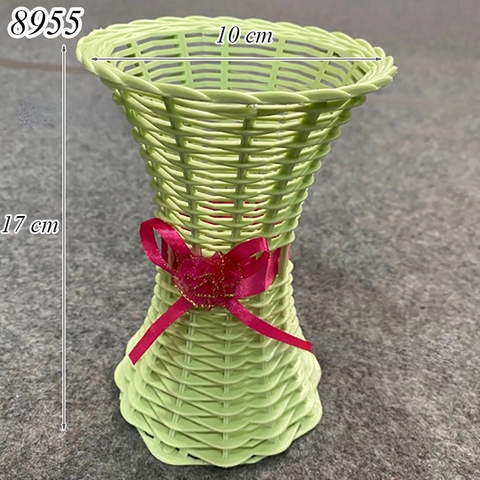 Bình cắm hoa nhựa xanh lá gắn nơ TQ