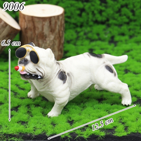 Tượng chó pitbull đeo kính TQ