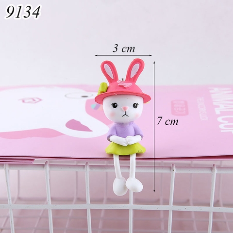 Tượng bé thỏ áo tím