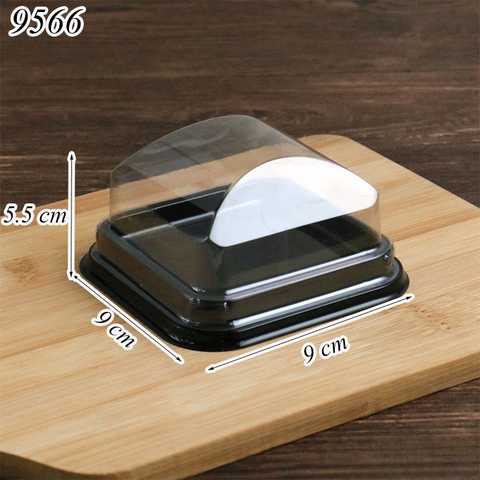 Hộp W09 đựng bánh vuông nắp vòm – màu đen TQ