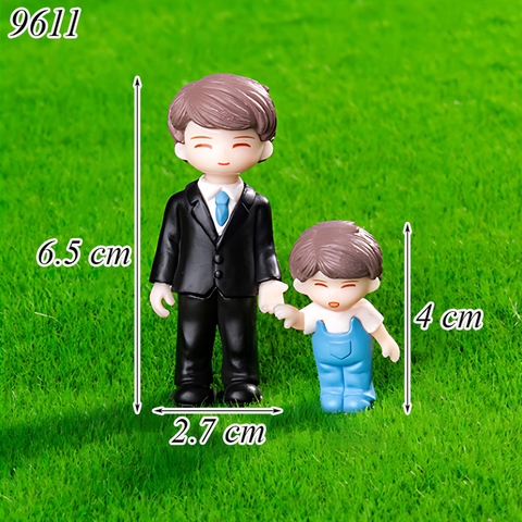 Tượng bố áo đen và con trai áo xanh TQ