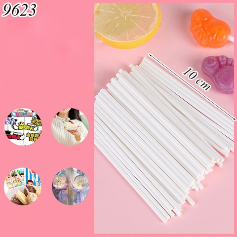 Gói 100 que nhựa 10cm TP. (31gr)