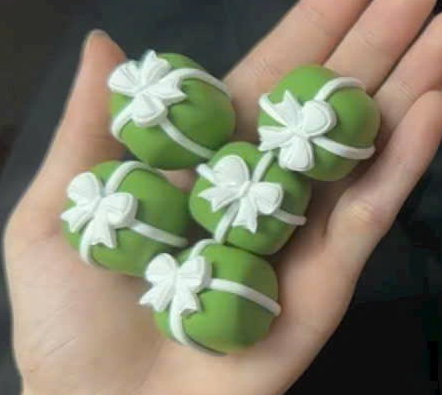 Set 5 Hộp Quà Đất Sét Màu Xanh Lá