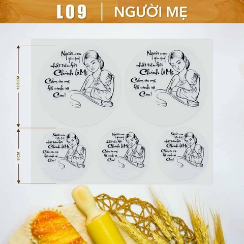 Khuôn socola người mẹ bế con L09