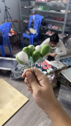 Set 7 Quả Bóng Bay Trắng Xanh Lá