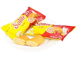 Bánh Bông Lan Solite Cuộn Kem Vị Dâu Gói 18g