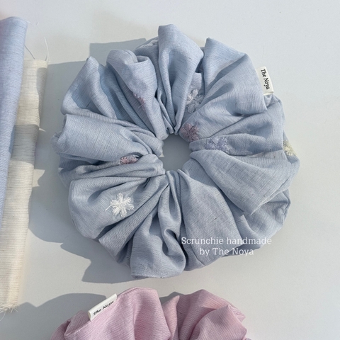 BST Mây Thêu - Scrunchie, dây cột tóc SIÊU TO BỒNG BỀNH chất liệu đũi thêu hoa handmade by The Noya
