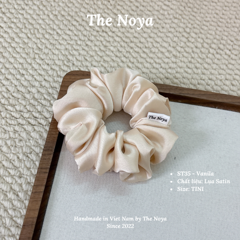 Dây buộc tóc scrunchies lụa satin mềm mại siêu phồng màu Vanila by The Noya ST35