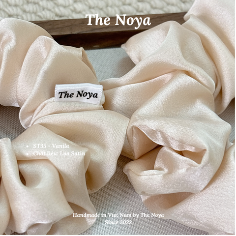Dây buộc tóc scrunchies lụa satin mềm mại siêu phồng màu Vanila by The Noya ST35