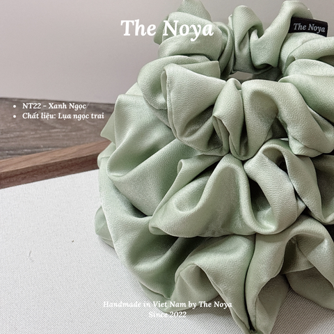 Dây buộc tóc scrunchies vải lụa ngọc trai co giãn phong cách Hàn Quốc xinh xắn cho nữ The Noya NT22