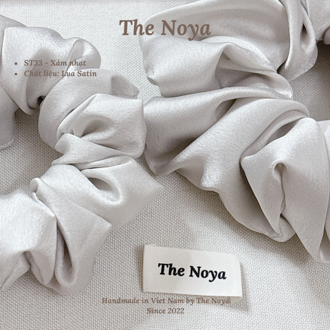 Dây buộc tóc scrunchies lụa satin Xám Nhạt phồng to phong cách dịu dàng by The Noya ST33