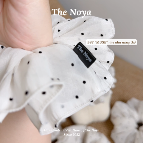 Dây buộc tóc cột tóc MUSE SCRUNCHIE hoạ tiết chấm bi nổi handmade by The Noya
