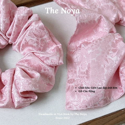 [Gấm Lụa - Hồng Cúc] Cột tóc Lụa Gấm Jacquard may thủ công The Noya G9
