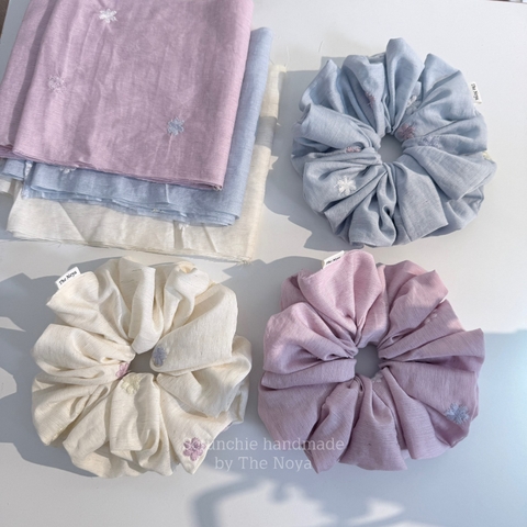BST Mây Thêu - Scrunchie, dây cột tóc SIÊU TO BỒNG BỀNH chất liệu đũi thêu hoa handmade by The Noya
