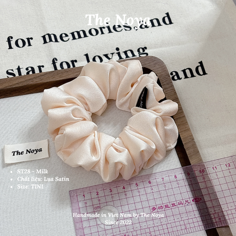 Dây buộc tóc lụa satin mềm mại phồng to phong cách tiểu thư sang chảnh by The Noya ST28