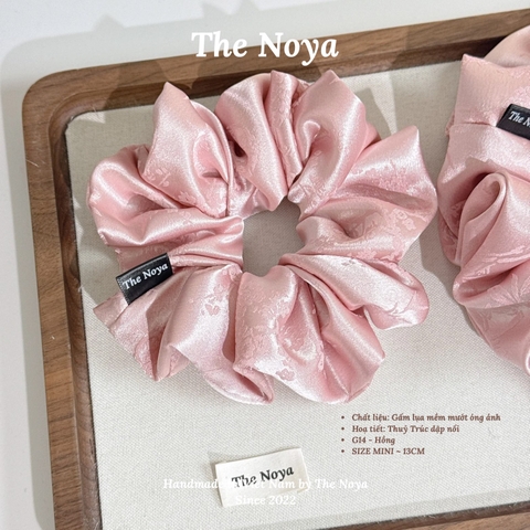 [Có SIZE LỚN] Cột tóc Gấm Lụa Thuỷ Trúc siêu mềm mướt óng ánh may thủ công The Noya G12, G13, G14