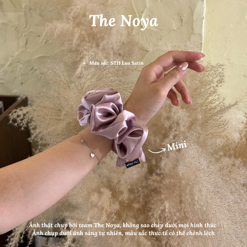 Dây buộc tóc Scrunchies lụa satin màu Violet cỡ lớn siêu bồng bềnh handmade 100% The Noya ST11