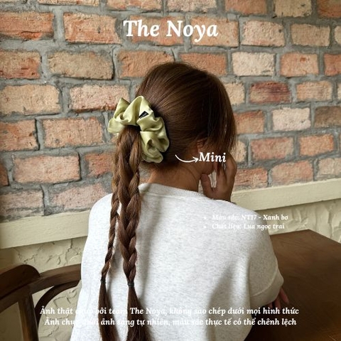Dây buộc tóc Scrunchies lụa màu Xanh Bơ cỡ lớn bồng bềnh handmade The Noya NT17