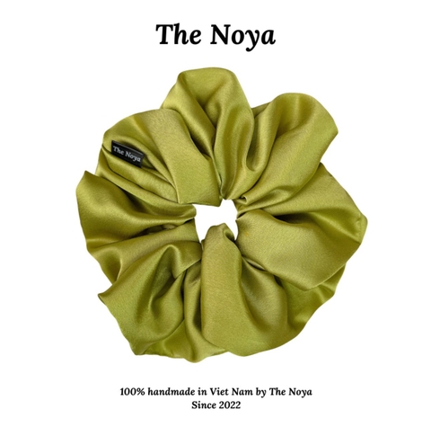 Dây buộc tóc Scrunchies lụa satin màu cốm cỡ lớn siêu bồng bềnh handmade 100% The Noya ST09