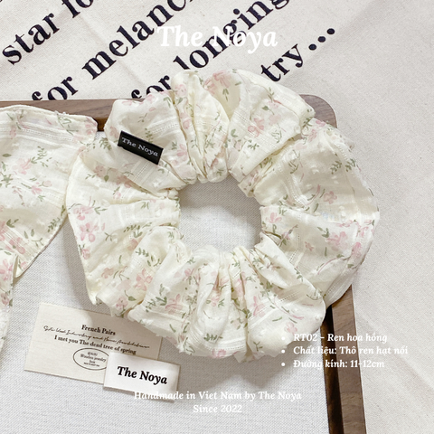 Ren hoa hồng - Dây buộc tóc handmade hoạ tiết ren mix hạt nổi by The Noya RT02