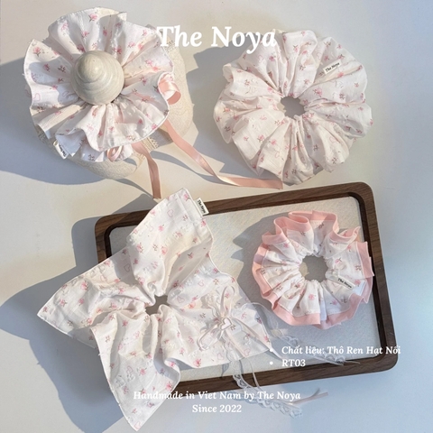 Dây buộc tóc handmade hoạ tiết hoa tim chất liệu ren mix hạt nổi by The Noya RT03