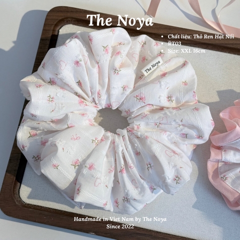 Dây buộc tóc handmade hoạ tiết hoa tim chất liệu ren mix hạt nổi by The Noya RT03