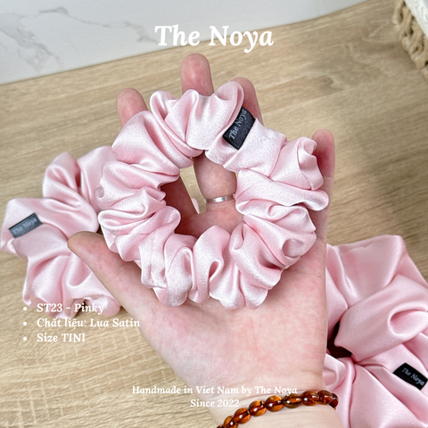 Pinky Scrunchies - Dây buộc tóc siêu phồng handmade phi lụa by The Noya ST23