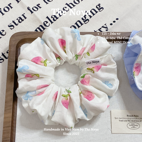 [2 tầng] - Dây buộc tóc handmade hoạ tiết dâu nơ xanh The Noya T21