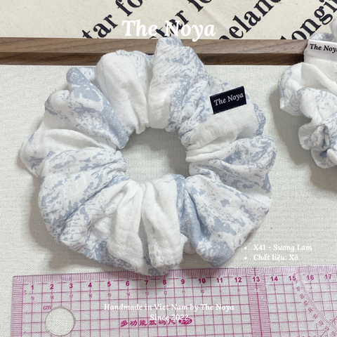 X41, X42 - Dây buộc tóc scrunchies Xô Muslin 2 lớp hoạ tiết lạ handmade by The Noya