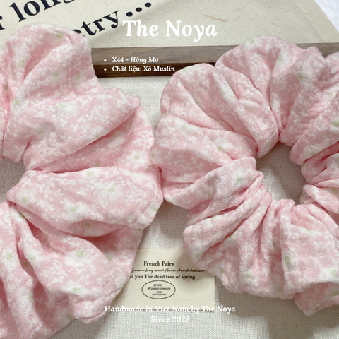Hồng Mơ - Scrunchies màu pastel hoạ tiết lạ handmade Siêu Phồng The Noya X44