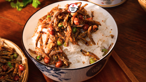 Làm cá cơm khô rim tỏi ớt đơn giản cho cả nhà