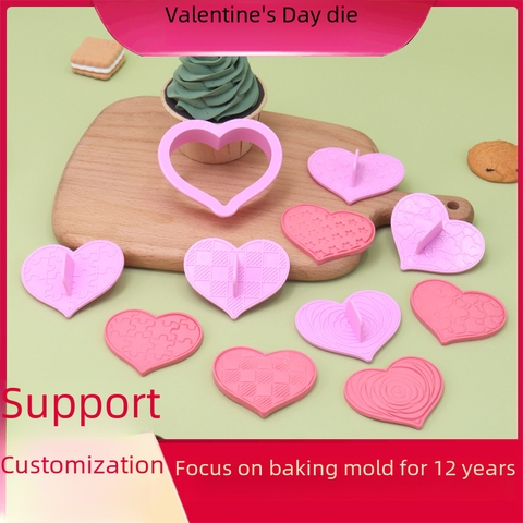 Bộ cutter nhựa hình tim 5 mặt (màu tím)