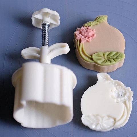 Khuôn trung thu 1 mặt hoa sen - 150gram