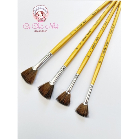 Cọ xoè dùng vuốt mặt bánh kem