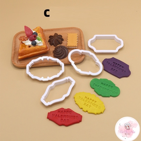 Bộ khuôn nhấn mẫu bảng tên mới 2023