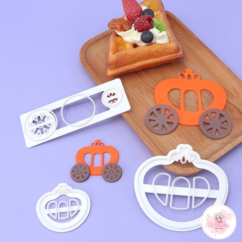 Bộ khuôn cắt kẹo đường/đất sét/bánh bao: xe ngựa Bí ngô, Merry Christmas, nôi em bé, Hàng rào cửa