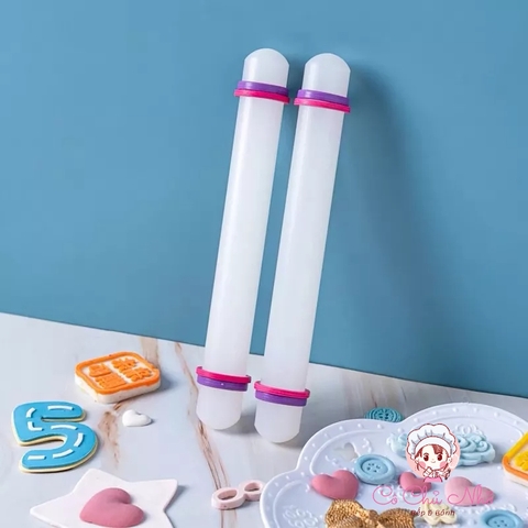 Cán bột nhựa đúc