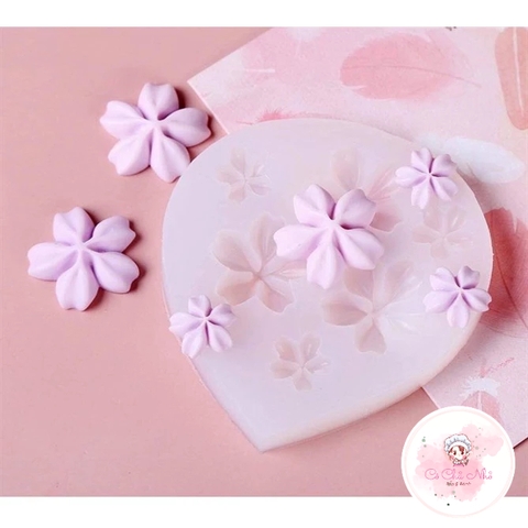 Khuôn Silicon hoa anh đào khuôn tim trong