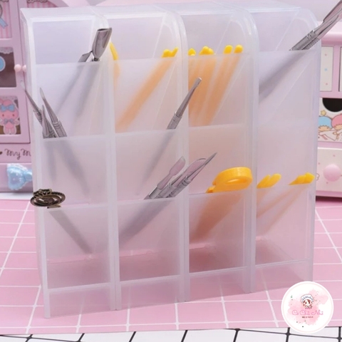Hộp đựng dụng cụ đất nặn, bút viết - trắng 4 ô