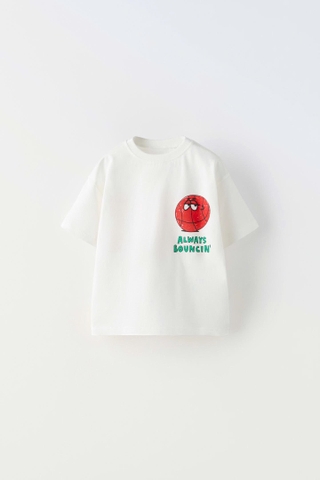 Áo phông trắng / bóng rổ