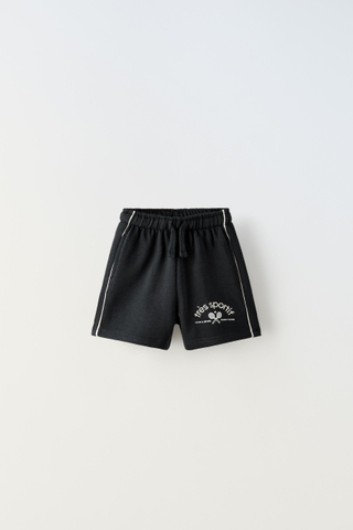 Quần shorts đen / Tennis