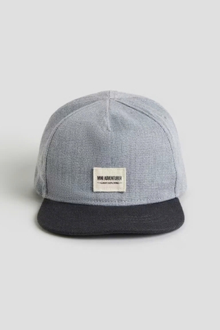 Mũ snapback xám nhạt / Mini Adventurer