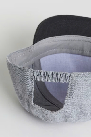 Mũ snapback xám nhạt / Mini Adventurer