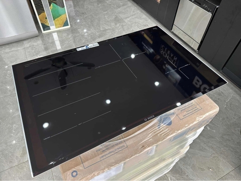 Bếp từ 4 vùng nấu Bosch PXE875DC1E series 8, vùng nấu đa nhiệm