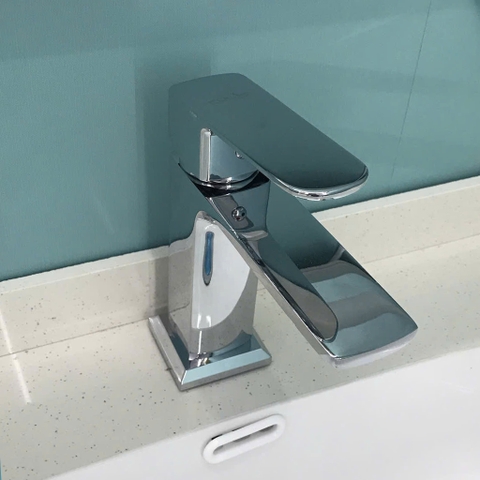 Vòi Lavabo Nóng Lạnh 21