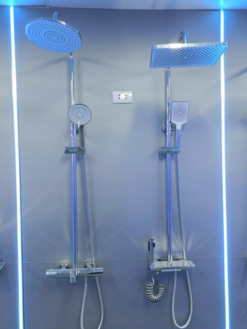 Bộ Vòi sen tắm đứng, Sen cây tắm đứng SC 093