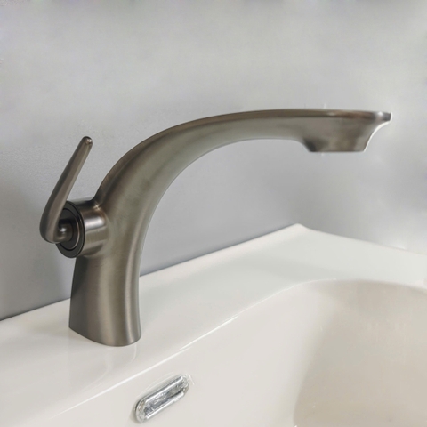 Vòi Lavabo Nóng Lạnh V35