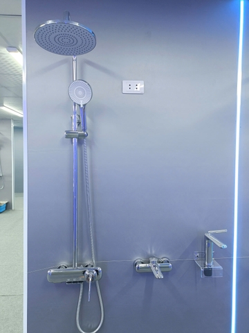 Bộ Vòi sen tắm đứng, Sen cây tắm đứng SC 099